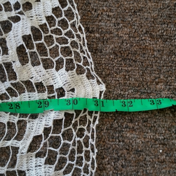 Vintage Large Table Cloth Doilies 31" - Picture 11 of 12